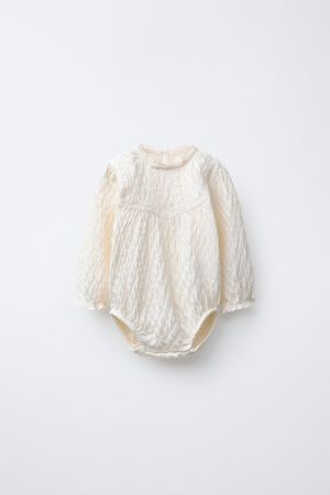 LACE TEXTURED BODYSUIT