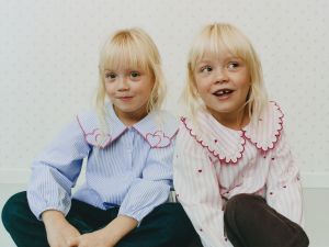 STRIPED HEART COLLAR SHIRT