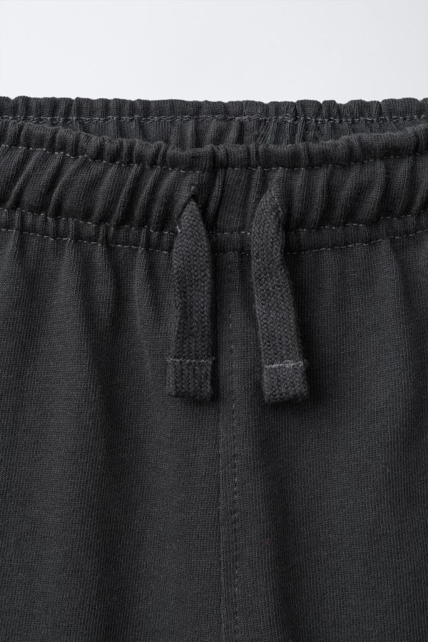 DOUBLE SLEEVE T-SHIRT AND CHECKERBOARD BERMUDA SET