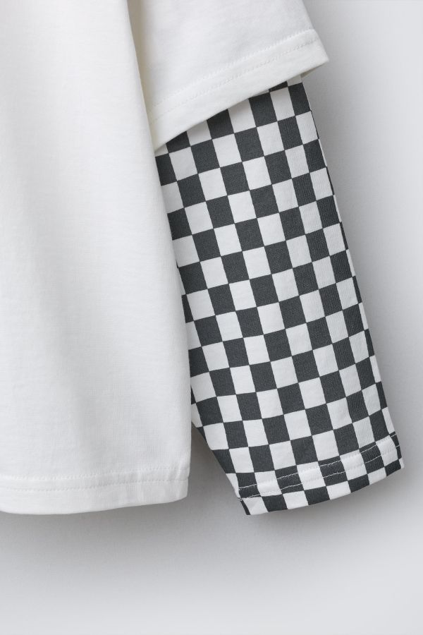DOUBLE SLEEVE T-SHIRT AND CHECKERBOARD BERMUDA SET