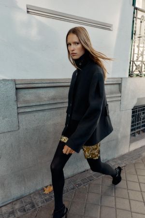 SHORT WOOL COAT WITH HIGH NECK