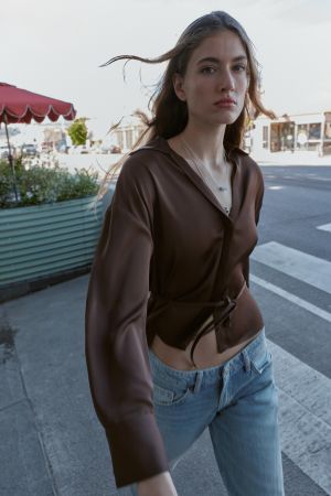 SATIN EFFECT BLOUSE WITH THIN BELT