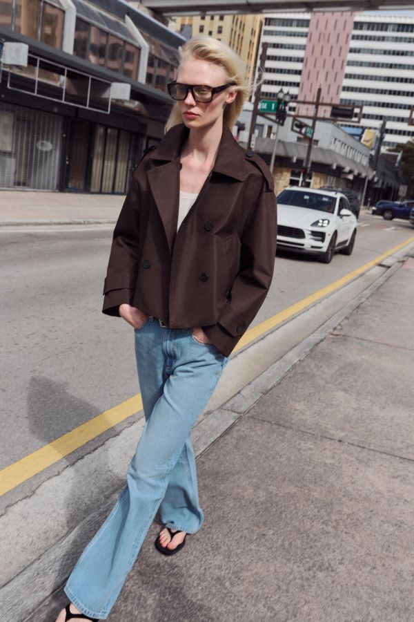 DOUBLE-BREASTED SHORT TRENCH COAT