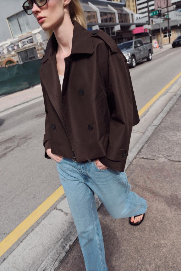 DOUBLE-BREASTED SHORT TRENCH COAT