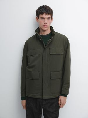 Water-repellent puffer jacket with pockets