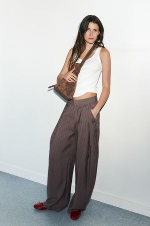 FLOWY PLEATED PANTS