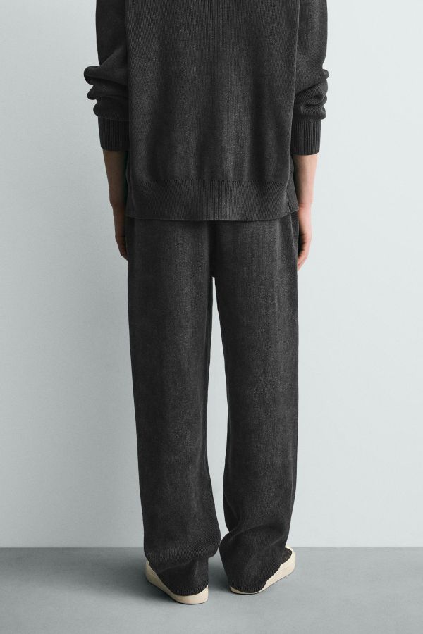 TEXTURED KNIT PANTS