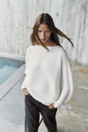 VOLUME TEXTURED KNIT JUMPER