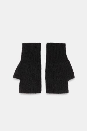SHORT KNIT MITTENS