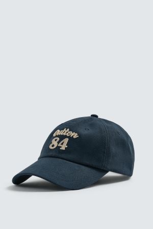 EMBROIDERED TEXT CAP