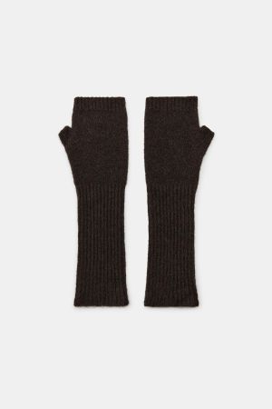 LONG KNIT MITTENS