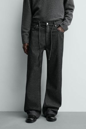 RELAXED FLARE FIT JEANS