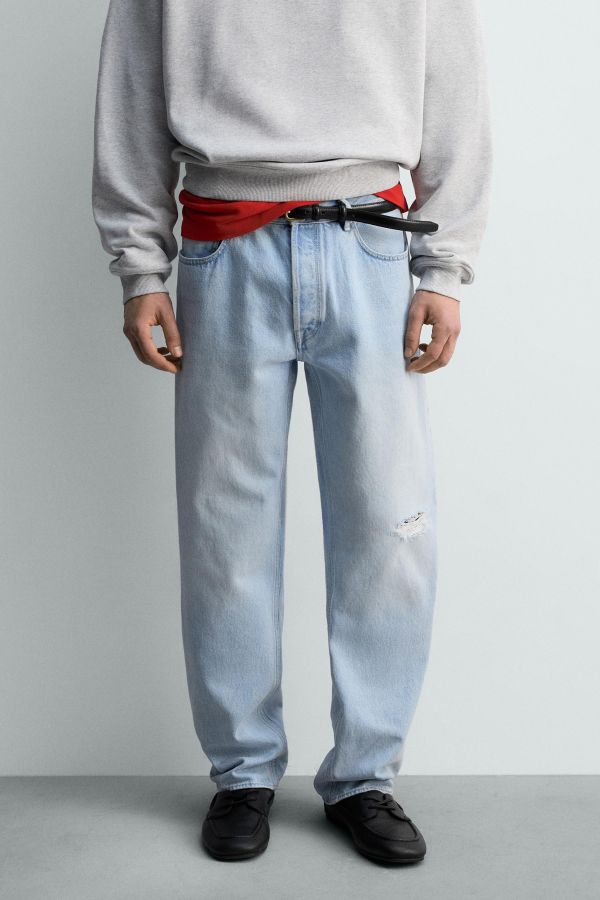 RIPPED STRAIGHT FIT JEANS