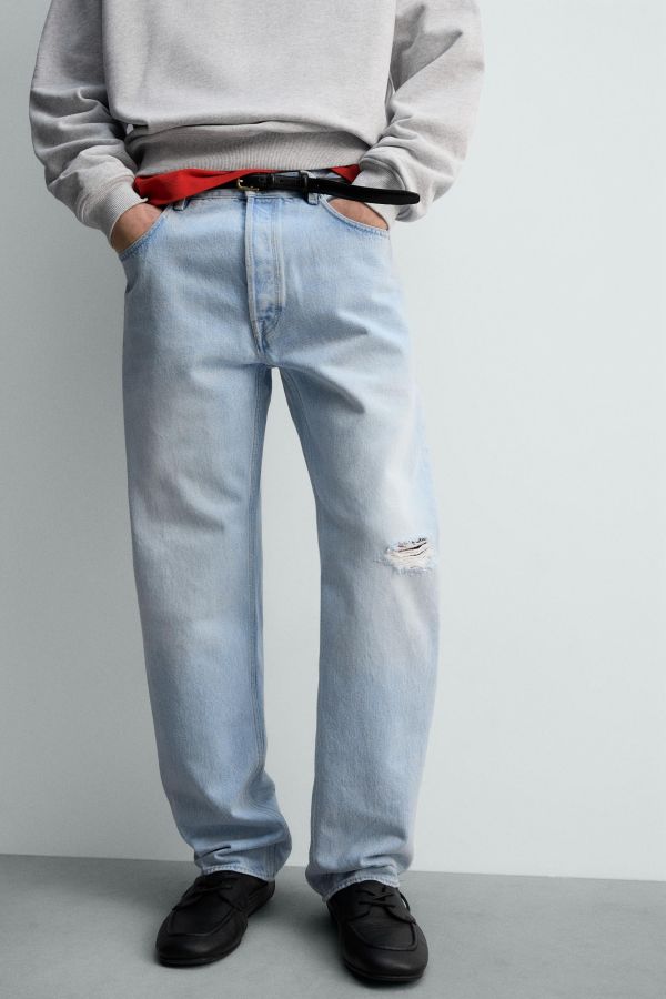 RIPPED STRAIGHT FIT JEANS