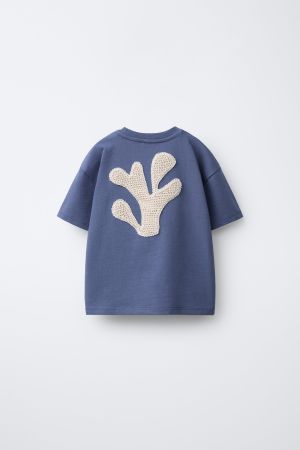 CROCHET APPLIQUÉ T-SHIRT
