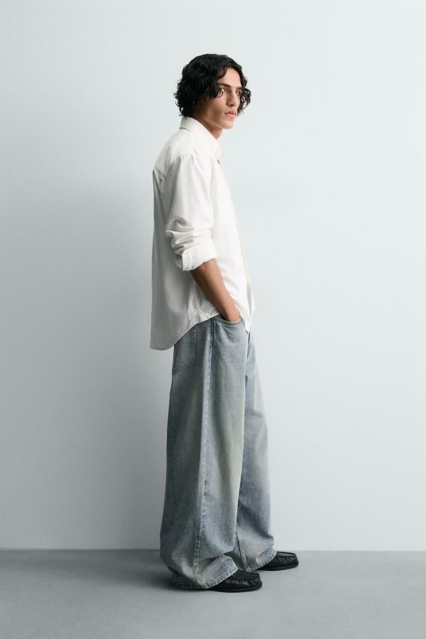 RIPPED BAGGY FIT JEANS