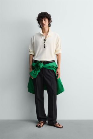 REGULAR FIT TEXTURED PIQUÉ POLO