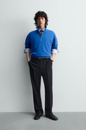 REGULAR FIT QUARTER-ZIP SWEATSHIRT