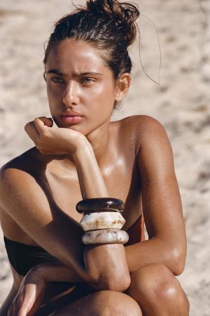 THREE-PACK OF RIGID RESIN BRACELETS