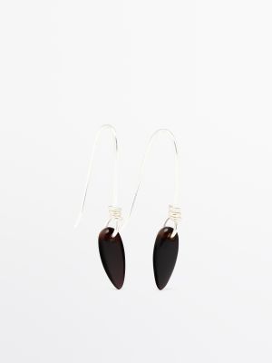 Stone pendulum earrings