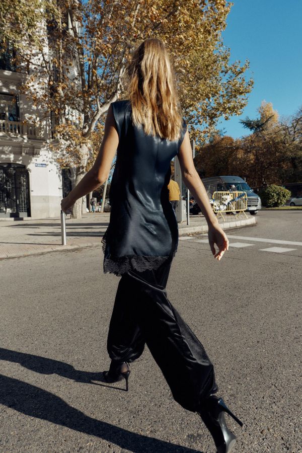 COMBINATION SATIN EFFECT LACE MINI DRESS