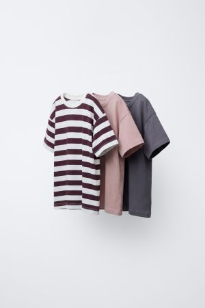 THREE-PACK OF STRIPED AND PLAIN T-SHIRTS