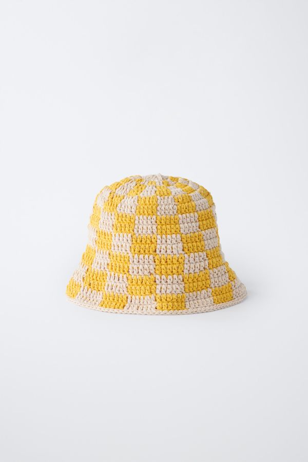 CROCHET CHECKERBOARD BUCKET HAT