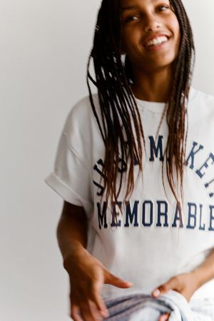 VARSITY TEXT T-SHIRT