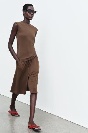 FLOWY WIDE-LEG BERMUDA SHORTS