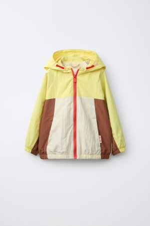 LIGHTWEIGHT COLORBLOCK RAINCOAT