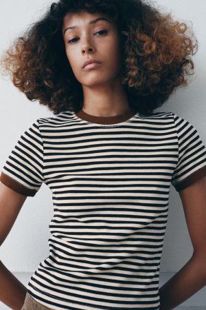 STRIPED SHORT SLEEVE T-SHIRT