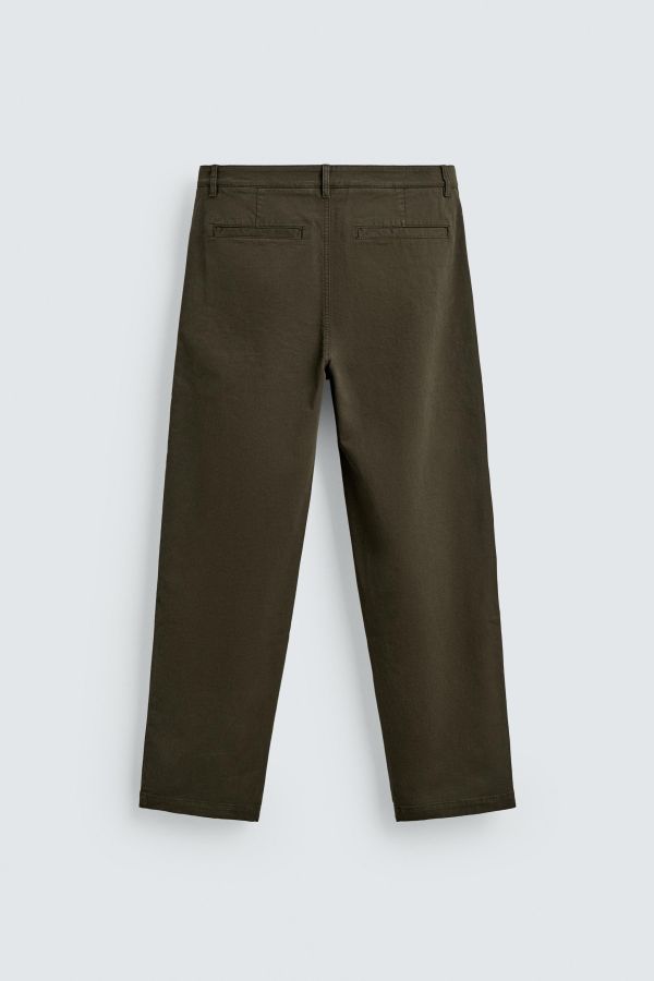 PLEATED CHINO PANTS