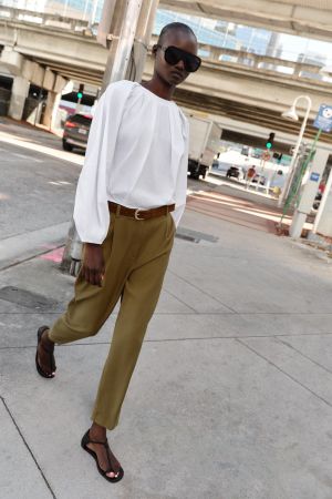 BELTED PLEATED PANTS