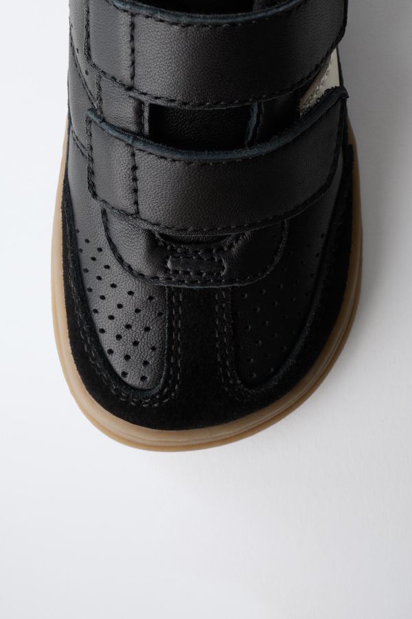 LEATHER STRAP BAREFOOT SNEAKERS