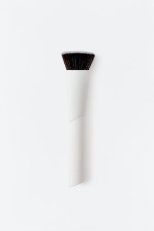 KABUKI BRUSH