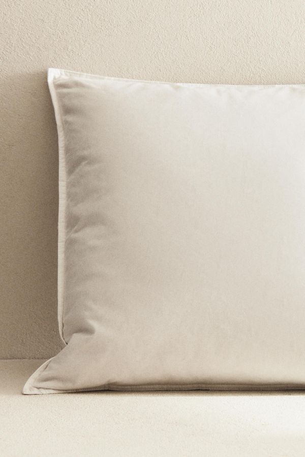 HIGH GRAMMAGE FEATHER CUSHION FILLING